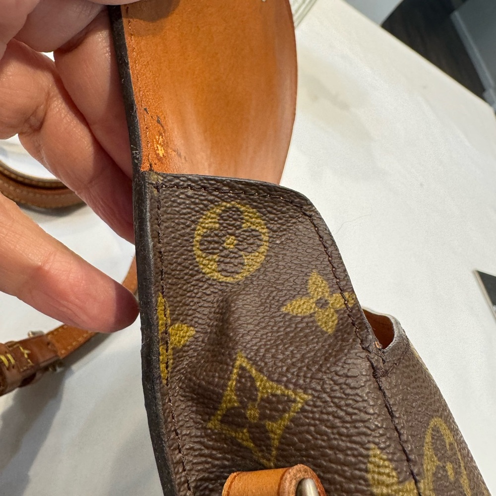 Authentic Louis Vuitton Saint Cloud Crossbody Bag - Picture 13 of 16